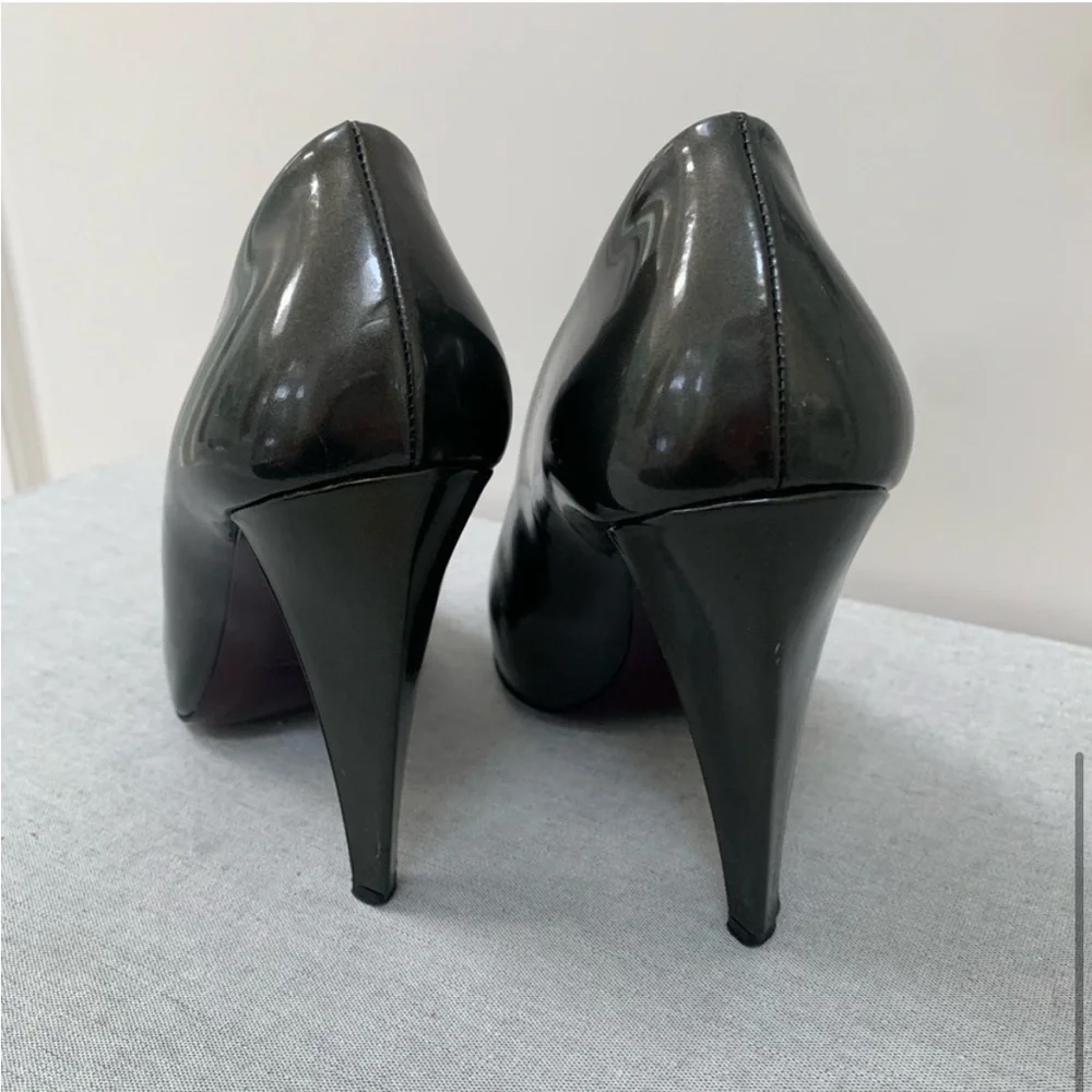 MIU MIU gunmetal grey patent heels - Picture 5 of 7